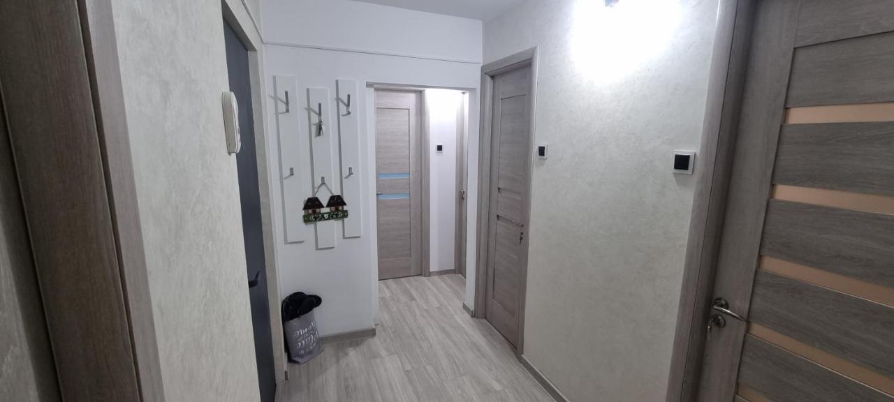 Ilona Apartament 3 Camere Ramnicu Valcea Ngoại thất bức ảnh