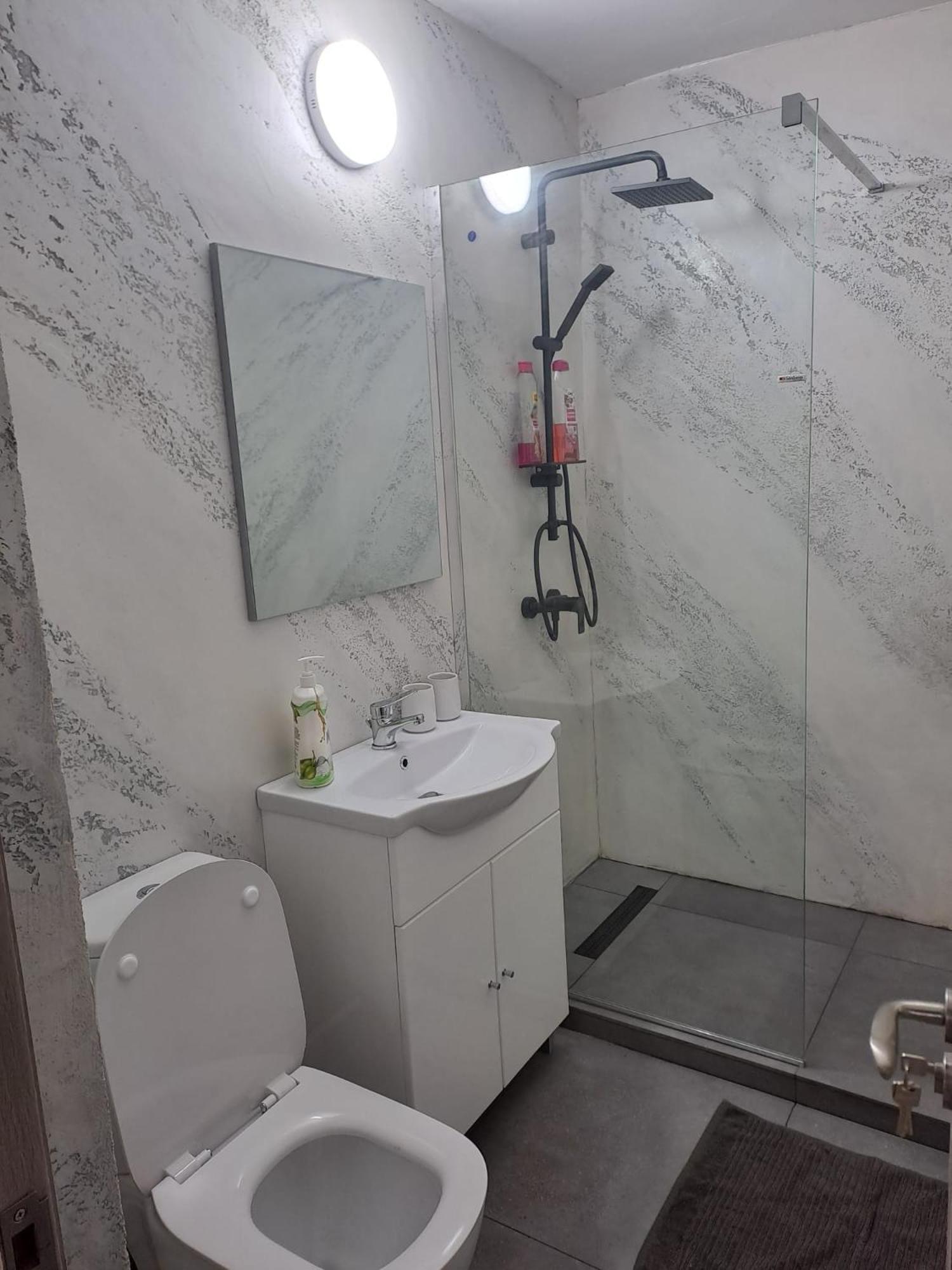 Ilona Apartament 3 Camere Ramnicu Valcea Ngoại thất bức ảnh